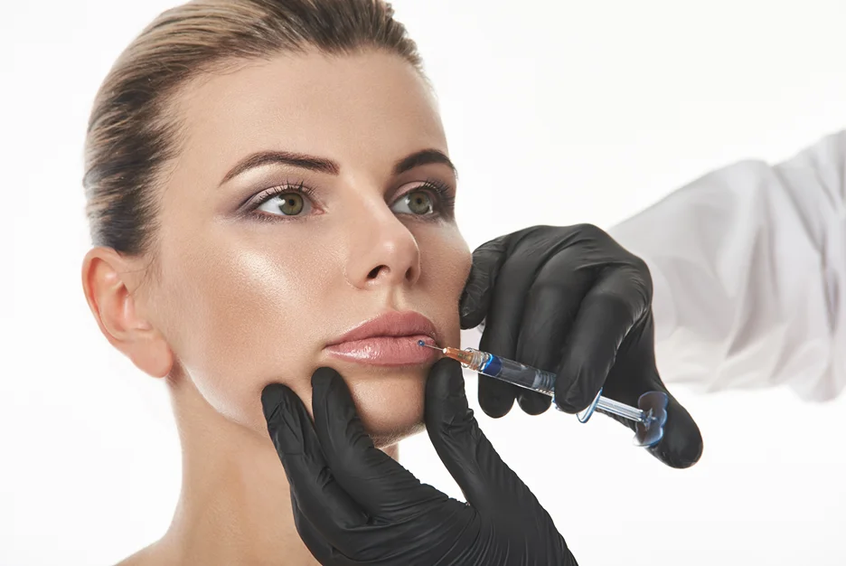 a woman received lip filler injections 